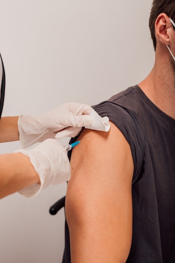 good orthopedic doctor in south delhi